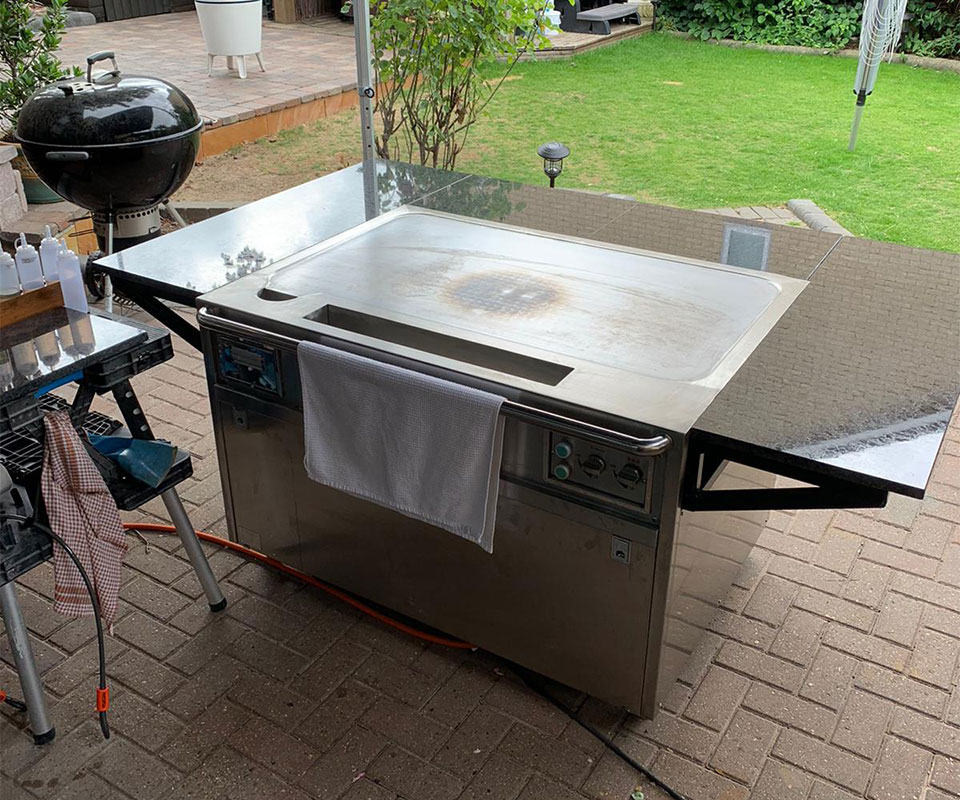 Teppanyaki Hibachi Grill For Backyard's Pergola