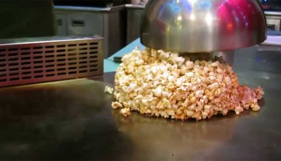 How to make popcorn with Teppanyaki?