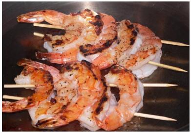 Ventless teppanyaki dining table | prawns in curry, coconut and basil sauce