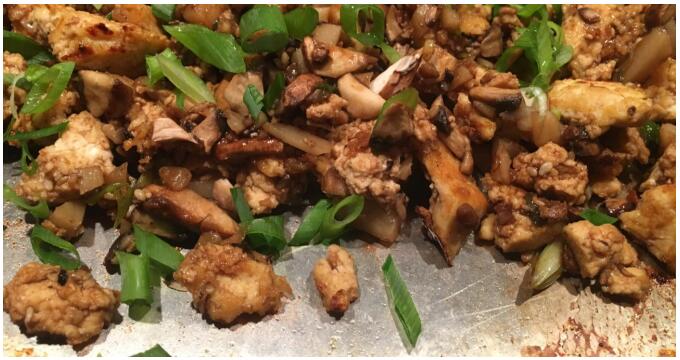 Table for sale teppanyaki | delicious Fried tofu mushroom lettuce packaging