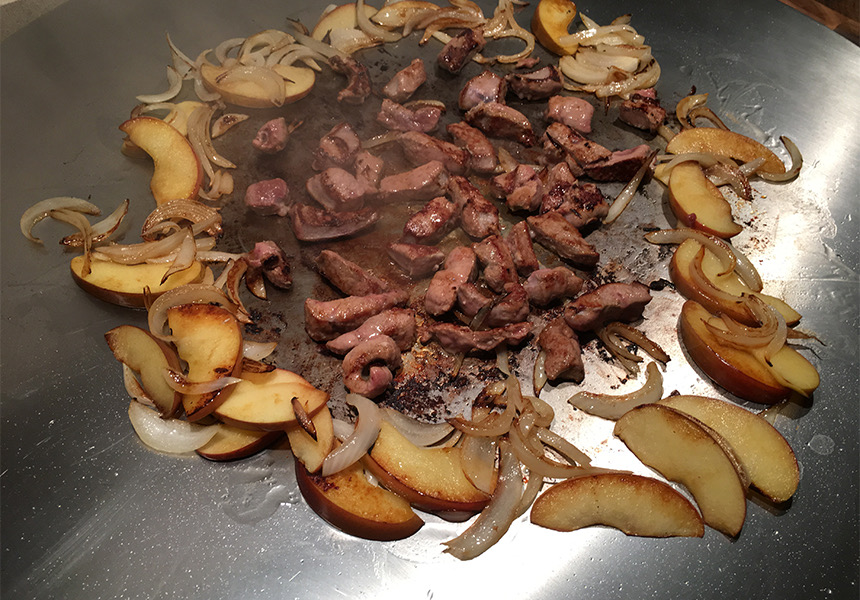 Teppanyaki Table Price | Apple and Onion Vinegar on the Teppanyaki