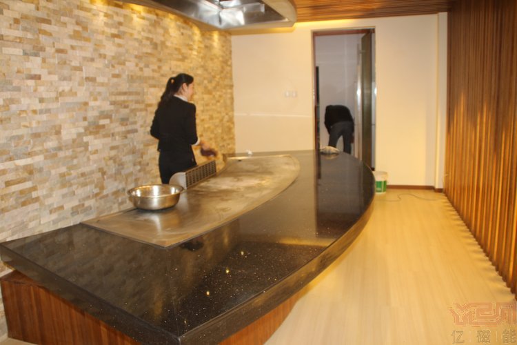 Teppanyaki Restaurant Experience And Location | Hibachi Grill Table Equipment
