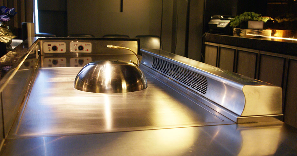 Sizzling Sensations: Teppanyaki Tables Redefine Restaurant Experiences
