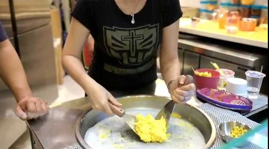 How To Make This Teppanyaki Ice Cream At Home?