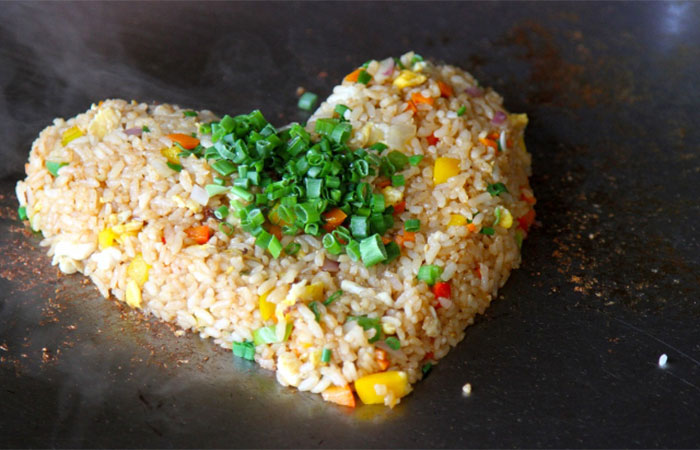 How does teppanyaki work? How does teppanyaki work?
