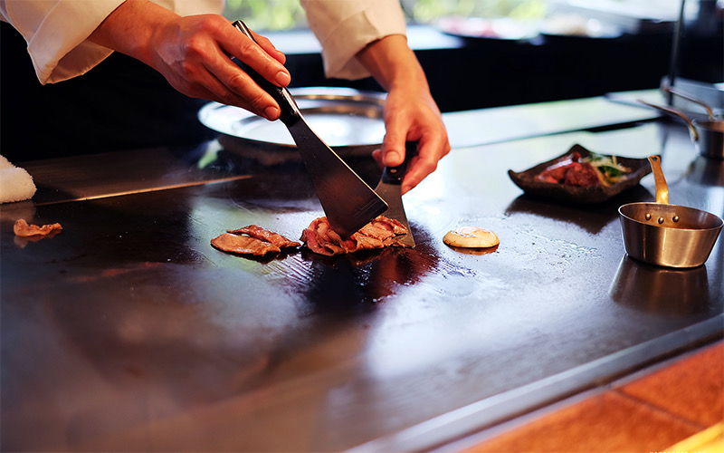 Why is Teppanyaki So Expensive?