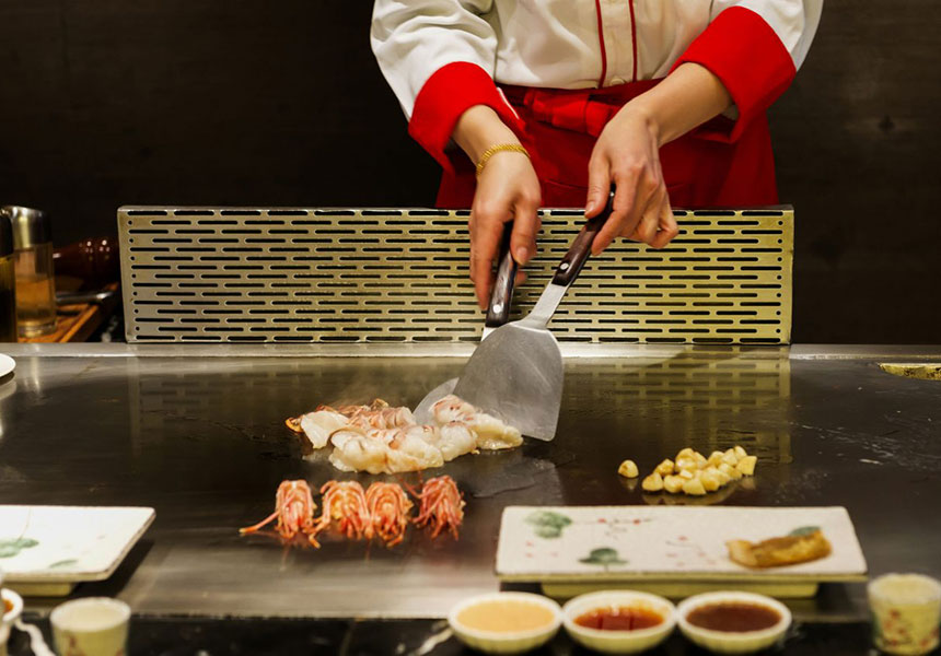 Teppanyaki Table Dining And Hot Pot Dining | The Difference