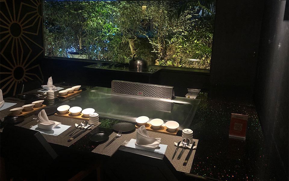 Teppanyaki Grill Table | How to eat Japanese Teppanyaki