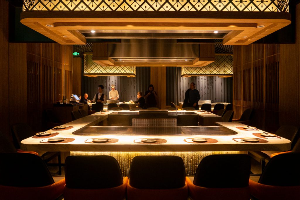 What is The Difference Between Japanese Teppanyaki Grill Table and Other Teppanyaki?