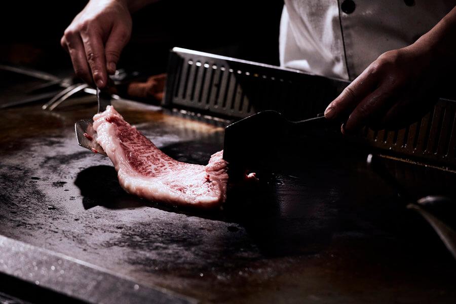 Become A Teppanyaki Grill Table Chef | How Much Money Does It  Make?