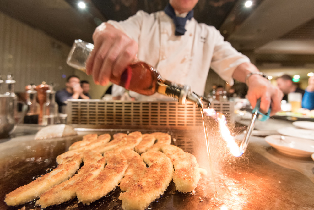 Teppanyaki hibachi grill table | How do you become a teppanyaki chef? Teppanyaki hibachi grill table | How do you become a teppanyaki chef?