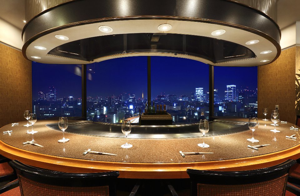 Teppanyaki Tables: Bringing the Theater of Grilling to Your Plate