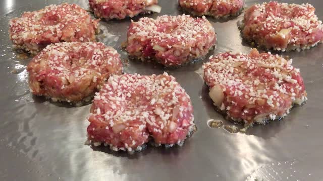 Teppanyaki Cooktops Tables | Teppanyaki Frikadellen + Sweet Potato “Hash”