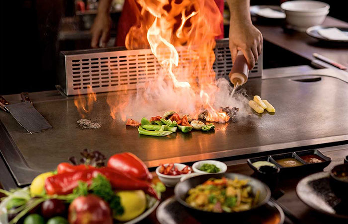 Teppanyaki Tables: The Ultimate Fusion of Food, Fun, and Flavors