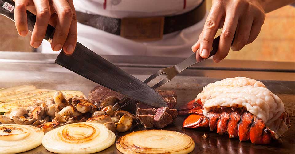 The role of knives in teppanyaki cuisine