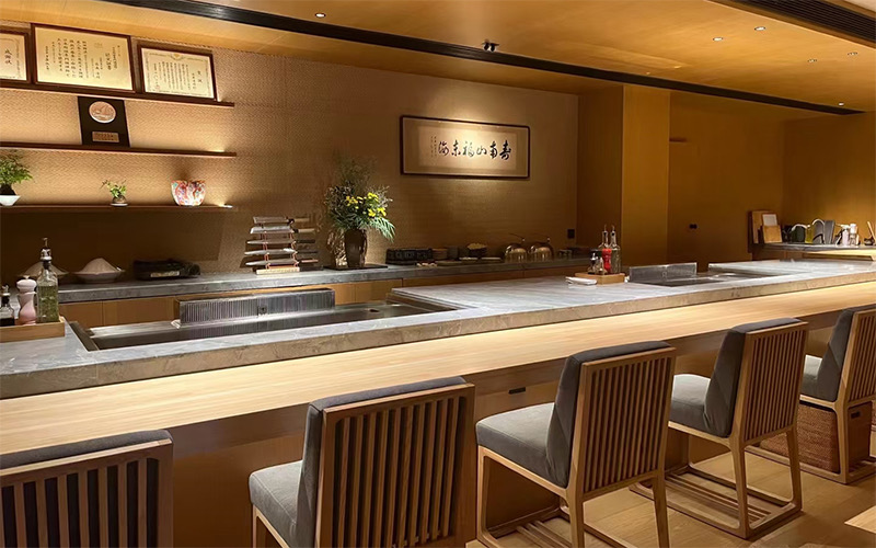 The Structure of a Teppanyaki Table