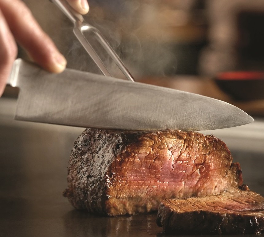 Teppanyaki Goes Beyond Meat: Discover the Delight of Grilled Seafood and Vegetables