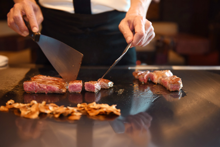 Experience the Flavors of Japan with Teppanyaki Cuisine