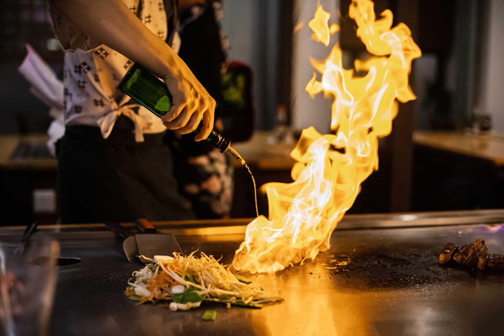 The Teppanyaki Table: An Exquisite Culinary Experience