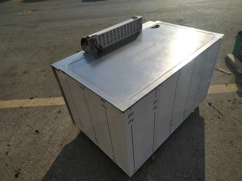 What types of Teppanyaki restaurants? teppanyaki grill table