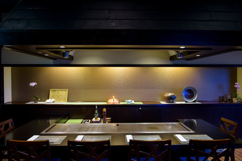 Teppanyaki Table Restaurant | Precautions for Decoration Design