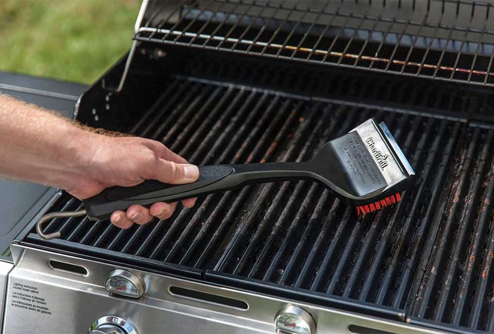 How do you maintain the your teppanyaki grill?