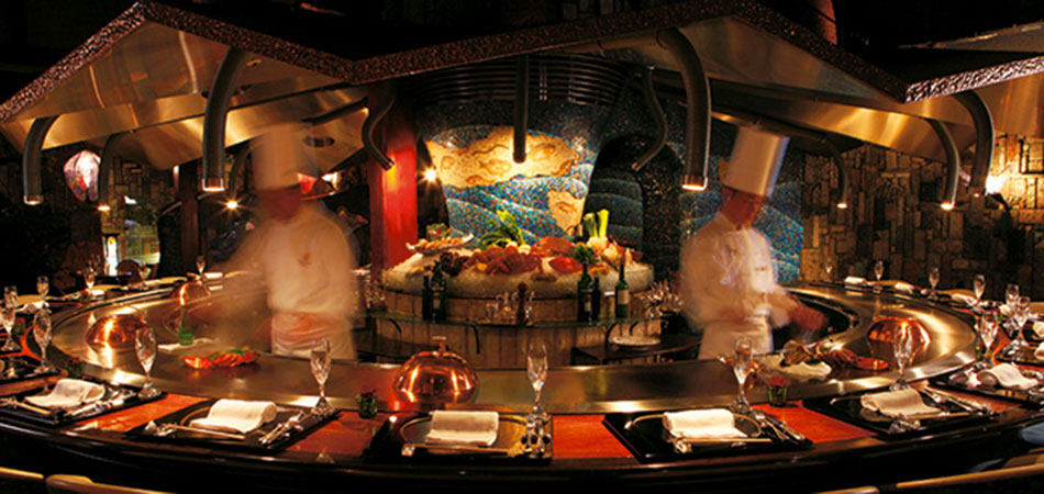 The Rise of Teppanyaki Tables: A Thrilling Twist to Dining Out