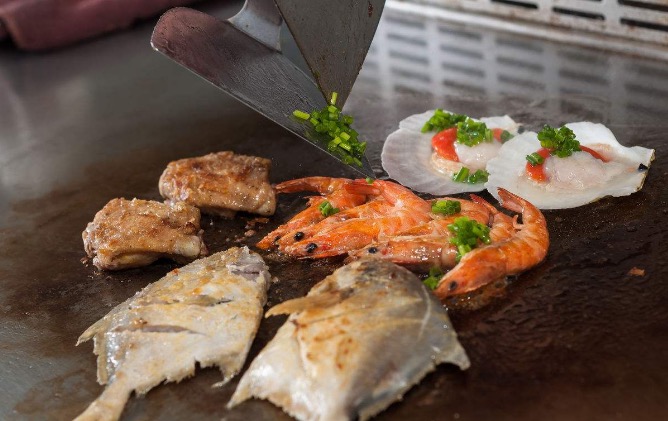 The Origin of Japanese Teppanyaki - Commercial Teppanyaki Table