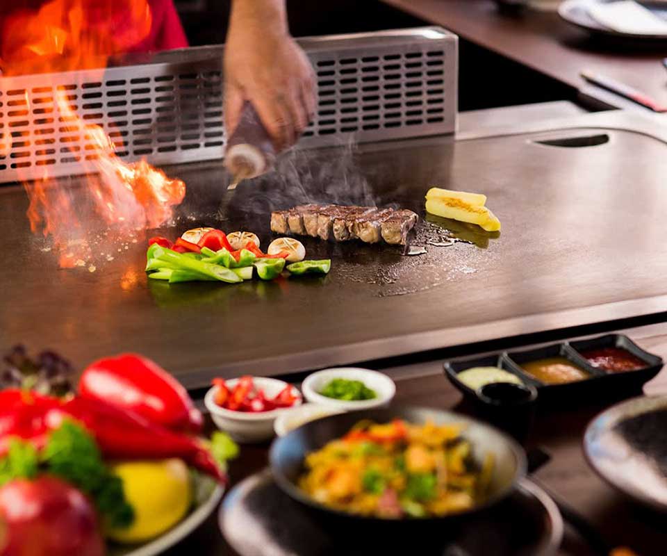 What is Teppanyaki? Teppanyaki-Style Cooking