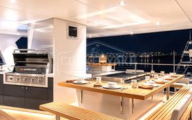 Hotels, Resorts & Cruises