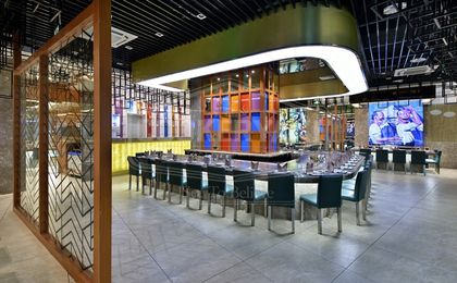 Custom Irregular Shape Teppanyaki Table 63