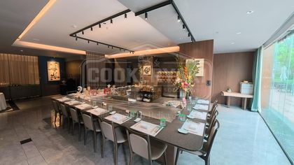 Custom Irregular Shape Teppanyaki Table 31
