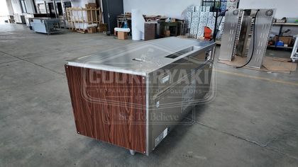 Fan-Shaped Teppanyaki Grill Table