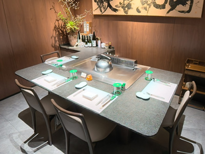 Rectangular Teppanyaki Table for 4-6 Guests with Insulated Oil Channel