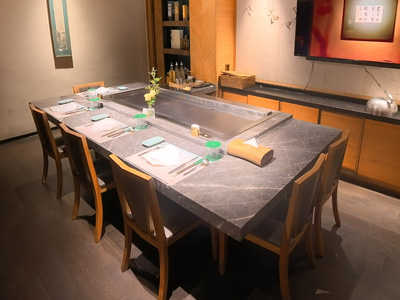 Rectangular Teppanyaki Table for 6-8 Guests with Semi-Hidden Front-Blow Rear-Suction Vent